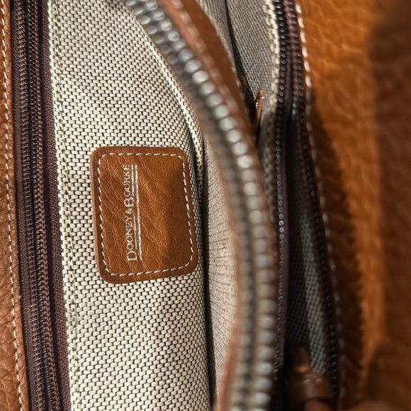Brown Dooney & Bourke handbag - great condition - Picture 3 of 5